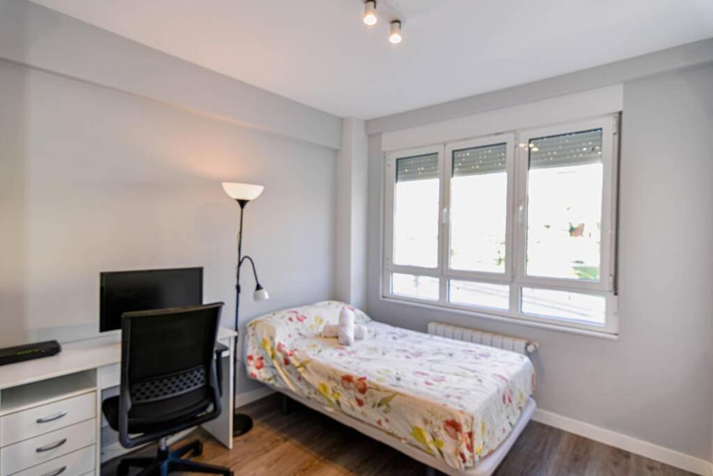 Comodo Apartamento En Puertochico, Cerca De Todo. Santander Buitenkant foto